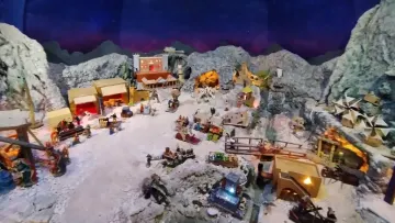 Η μοναδική φάτνη της Καθολικής εκκλησίας Santa Maria  στο Νιοχώρι Ρόδου . H πρώτη φάτνη που φτιάχτηκε στη Ρόδο και εξακολουθεί να λειτουργεί !