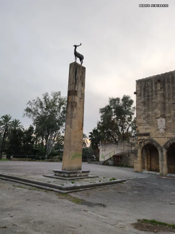 Το σπίτι της Λίνδου και το Rhodes Pavilion του Mostra d'Oltremare στη Νάπολη . Όταν οι Ιταλοί αντέγραψαν την αρχιτεκτονική της Ρόδου. 