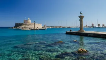 Η Ρόδος ανάμεσα στα τρία ελληνικά νησιά που θα κάνουν φθηνές καλοκαιρινές διακοπές οι Γερμανοί