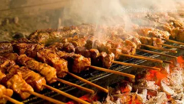 The tradition of Tsiknopempti - The day Greeks eat large amounts of grilled meat