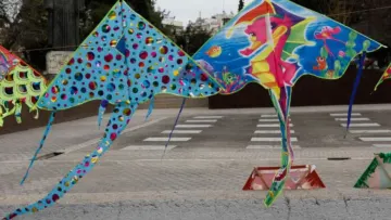 Καθαρά Δευτέρα: Τι γιορτάζουμε και γιατί πετάμε χαρταετό