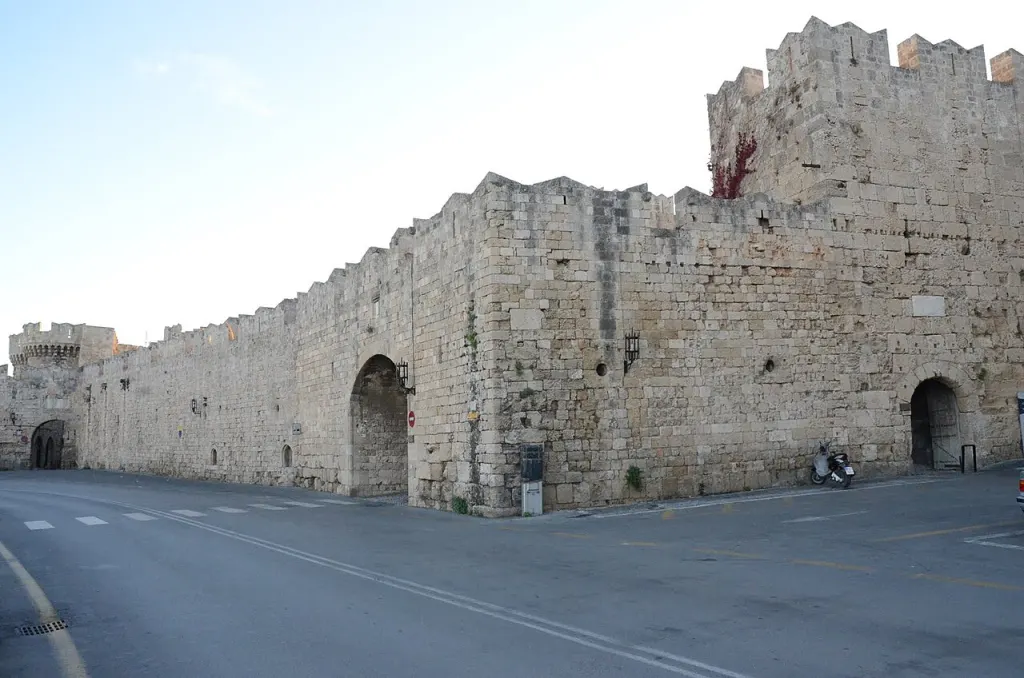 Arnaldo Gate (Pyli Arnaldou)